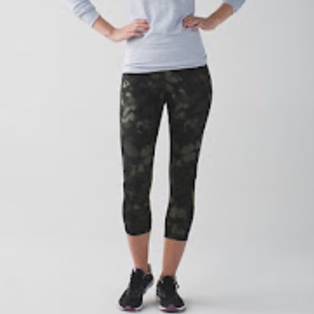 Lululemon Biggie So Fly Fatigue Butterfly Pace Rival Crops - Picture 3 of 3